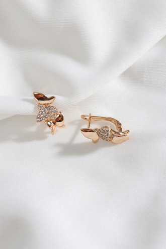 Çelik Kelebek Figürlü Gold Renk Küpe