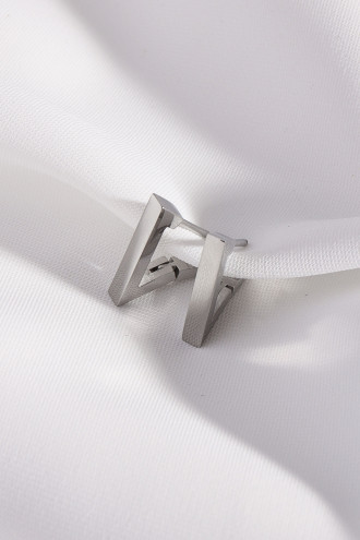 Çelik Üçgen Küçük Gümüş Renk Küpe