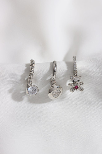 3'Lü Ayıcık Figürlü Gümüş Renk Küpe 3'Lü Ayıcık Figürlü Gümüş Renk Küpe