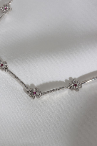 Çiçek Detay Asansörlü Gümüş Renk Taşlı Abiye Kolye