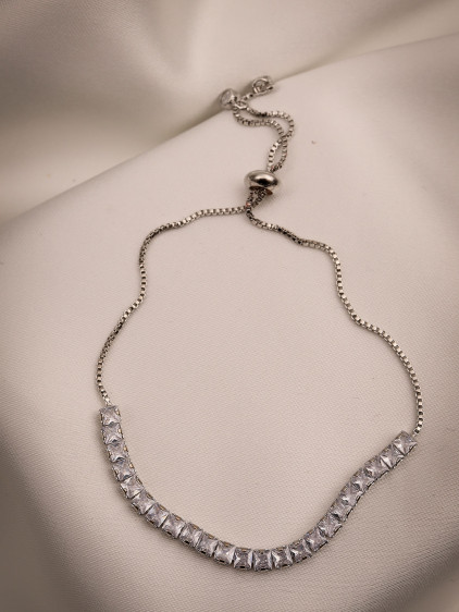 Zircon Taşlı Asansörlü Gümüş Renk Bileklik Zircon Taşlı Asansörlü Gümüş Renk Bileklik