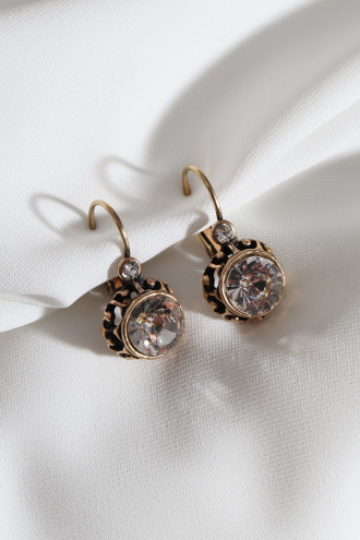 Beyaz Tek Taşlı Otantik Küpe