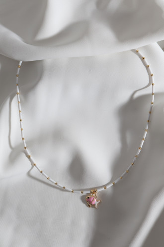 Beyaz Boncuklu Pembe Mineli Balık Figür Kolye