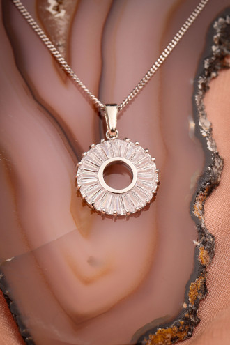 Baget Taşlı Yuvarlak Gümüş Renk Kolye