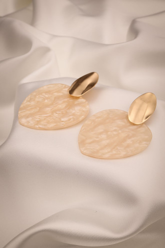 Kemik Görünümlü Gold Renk Oval Etnik Küpe Kemik Görünümlü Gold Renk Oval Etnik Küpe