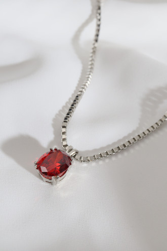 Kırmızı Büyük Tek Taşlı Gümüş Renk Kolye