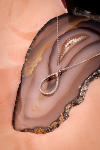 Zircon Taşlı Oval Gümüş Renk Kolye