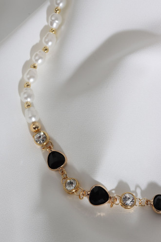 Siyah Üçgen Taşlı Inci Kolye
