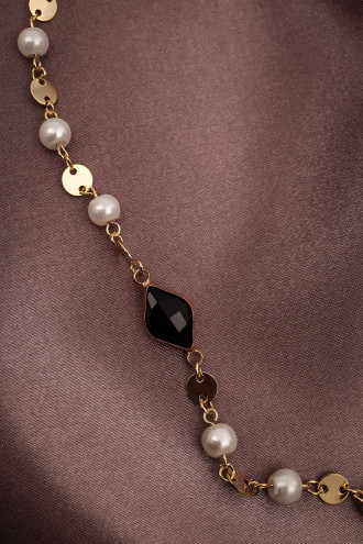 Siyah Taş Detaylı Inci Kolye