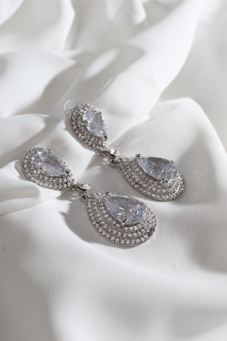 Beyaz Taşlı Sallantılı Abiye Küpe