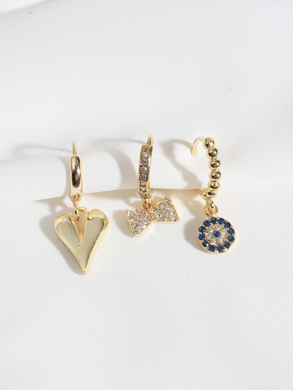 3'Lü Kalpli Zircon Gold Renk Küpe 3'Lü Kalpli Zircon Gold Renk Küpe