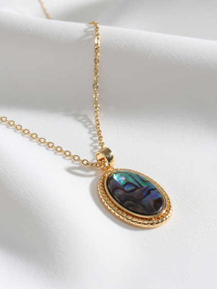 Oval Taşlı Gold Renk Vintage Kolye