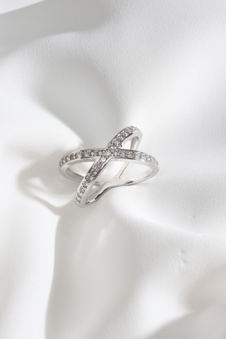 Zircon Taşlı Gümüş Renk Çapraz Yüzük Zircon Taşlı Gümüş Renk Çapraz Yüzük