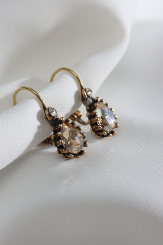 Küçük Damla Model Bal Rengi Taşlı Otantik Küpe