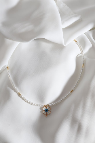 Beyaz Mineli Yonca Figür Inci Kolye