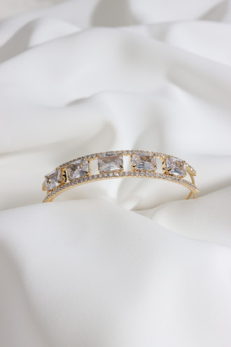 Baget Taşlı Gold Renk Kelepçe Bileklik