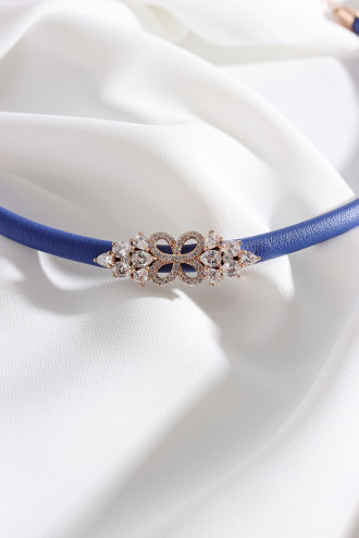 Mavi Yumuşak Deri Gold Renk Zircon Taşlı Choker