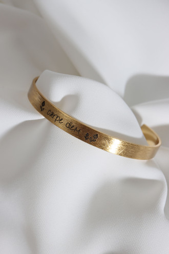 Carpe Diem Yazılı Gold Renk Kararmaz Vip Bileklik