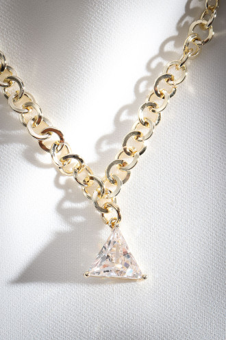 Üçgen Tek Taşlı Gold Renk Zincir Kolye