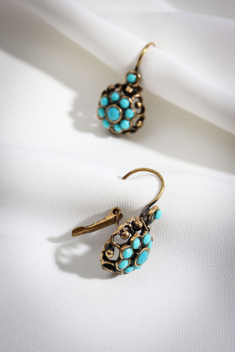 Mavi Taşlı Küçük Çiçek Otantik Küpe