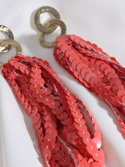 Koyu Pembe Pul Sallantılı Gold Renk Küpe