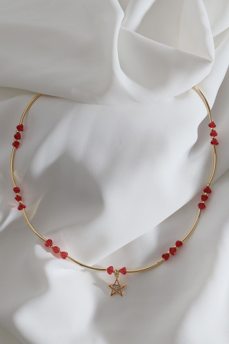 Yıldız Uçlu Kırmızı Boncuk Boru Detay Gold Renk Kolye