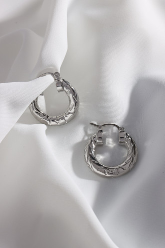 Bombeli Gümüş Renk Halka Küpe