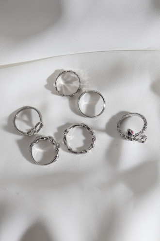 7 Adet Gümüş Renk Çoklu Yüzük Seti 7 Adet Gümüş Renk Çoklu Yüzük Seti