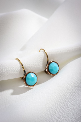 Mercan Taşlı Otantik Küpe