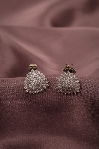 Zircon Taşlı Üçgen Gümüş Renk Küpe