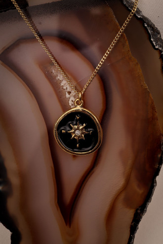 Siyah Mineli Kutup Yıldızı Figürlü Gold Renk Kolye