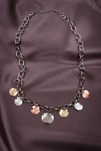 Renkli Pul Sallantılı Gümüş Renk Kolye