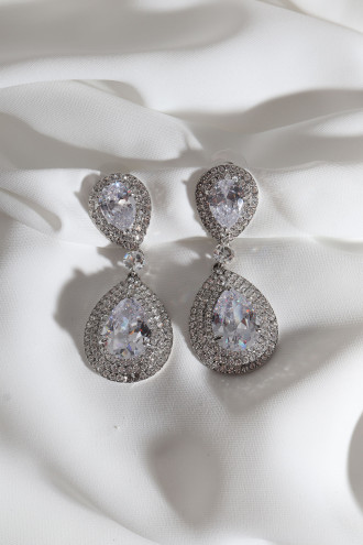 Beyaz Taşlı Sallantılı Abiye Küpe