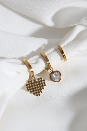 3'Lü Kalp Figürlü Gold Renk Çelik Küpe 3'Lü Kalp Figürlü Gold Renk Çelik Küpe