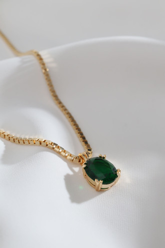 Yeşil Büyük Tek Taşlı Gold Renk Kolye