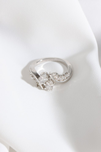 Zircon Taşlı Gümüş Renk Yüzük