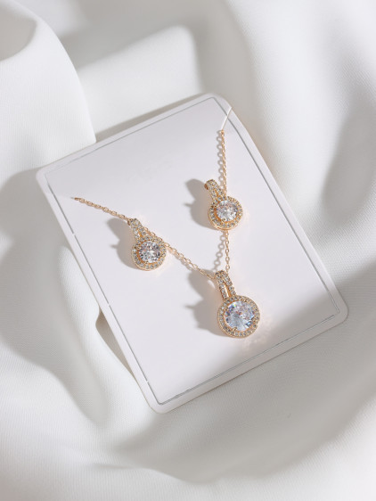Tek Taşlı Kolye Küpe Gold Renk Set Tek Taşlı Kolye Küpe Gold Renk Set