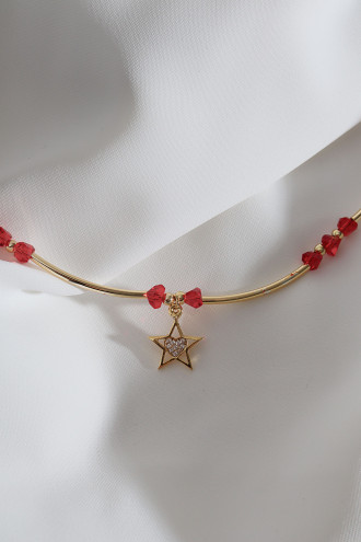 Yıldız Uçlu Kırmızı Boncuk Boru Detay Gold Renk Kolye
