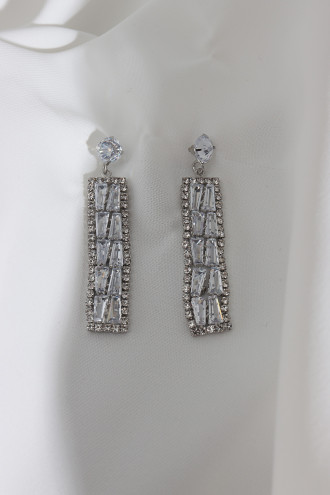 Zircon Abiye Gümüş Renk Küpe Zircon Abiye Gümüş Renk Küpe