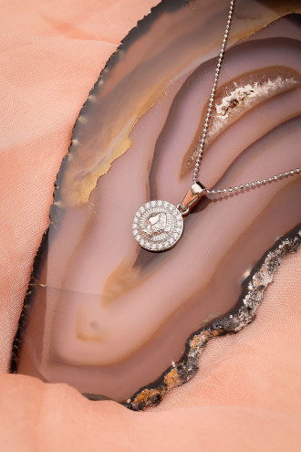 Gümüş Renk Zircon Taşlı Silüet Kolye