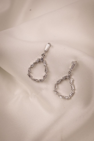 Zircon Taşlı Oval Abiye Küpe Zircon Taşlı Oval Abiye Küpe