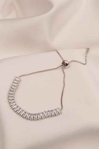 Baget Zircon Taşlı Asansörlü Gümüş Renk Renk Bileklik Baget Zircon Taşlı Asansörlü Gümüş Renk Renk Bileklik