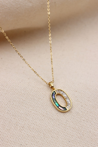 Baget Taşlı Oval Gold Renk Çelik Kolye Baget Taşlı Oval Gold Renk Çelik Kolye