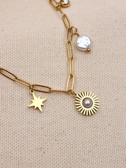 Güneş Figürlü İnci Detay Gold Renk Çelik Kolye Güneş Figürlü İnci Detay Gold Renk Çelik Kolye