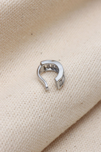 Baget Taşlı Gümüş Renk Ear Cuff Kıkırdak Küpe (Vip) Baget Taşlı Gümüş Renk Ear Cuff Kıkırdak Küpe (Vip)