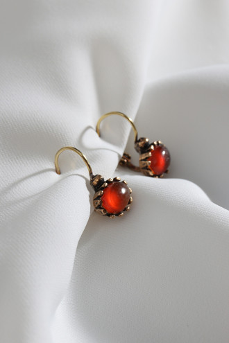 Kırmızı Taşlı Otantik Küpe