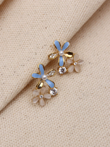 Zircon Taşlı Gold Renk Çiçek Figür Vip Küpe Zircon Taşlı Gold Renk Çiçek Figür Vip Küpe
