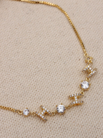 Zircon Taşlı Gold Renk Vip Küpe Zircon Taşlı Gold Renk Vip Küpe
