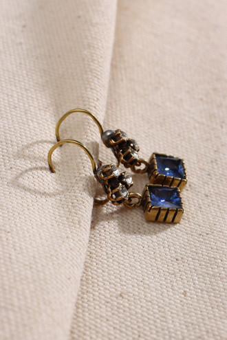 Kare Taşlı Otantik Sallantılı Küpe