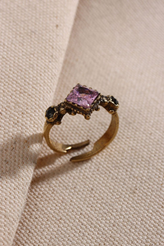 Kare Taşlı Ayarlanabilir Otantik Yüzük Kare Taşlı Ayarlanabilir Otantik Yüzük